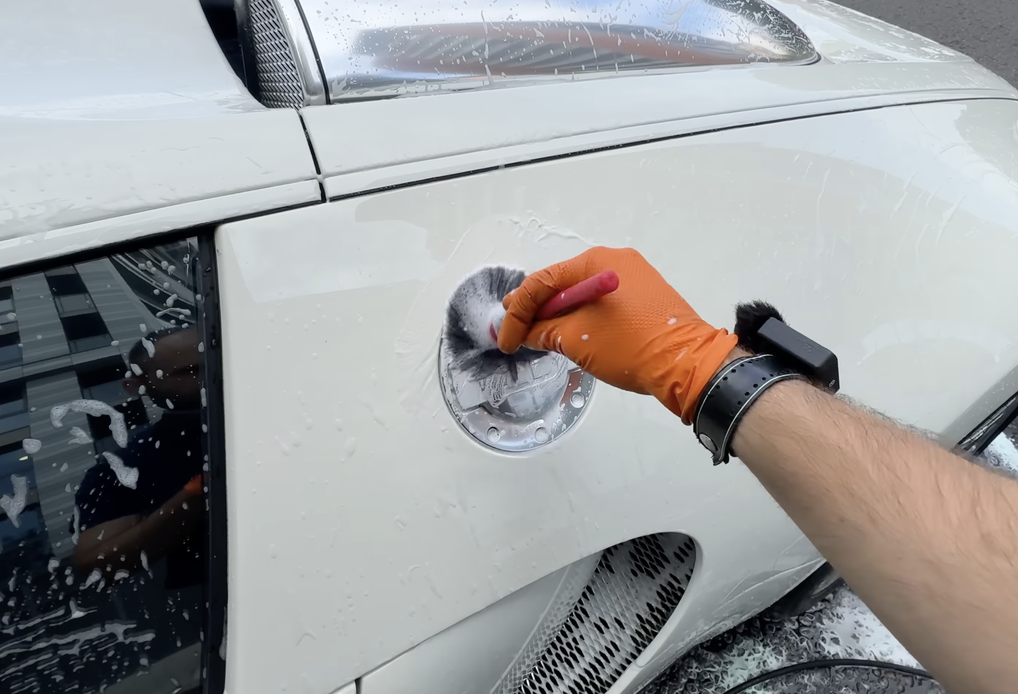 Mobile Car Wash London: The Real Cost vs. Roadside Hand Wash